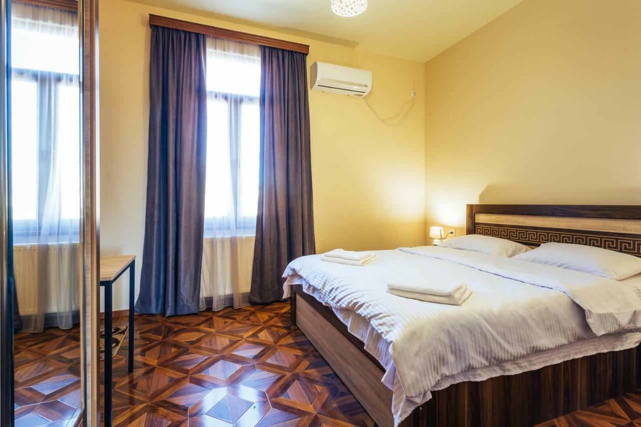Memory House Hotel Кутаиси Екстериор снимка