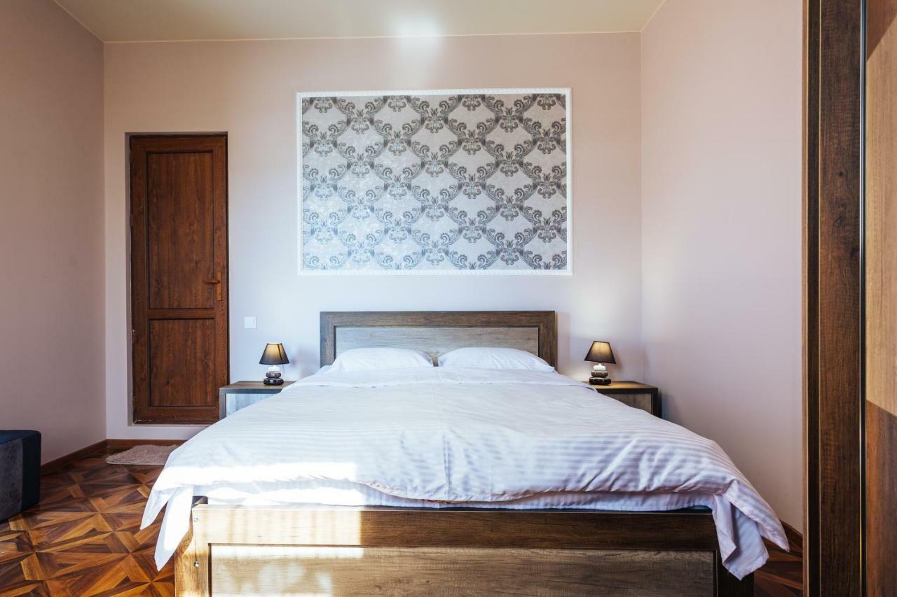 Memory House Hotel Кутаиси Екстериор снимка