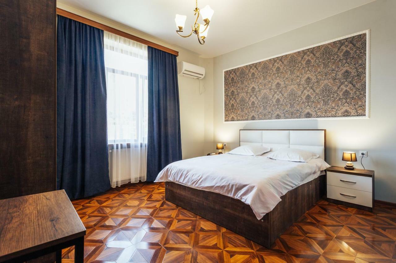 Memory House Hotel Кутаиси Екстериор снимка