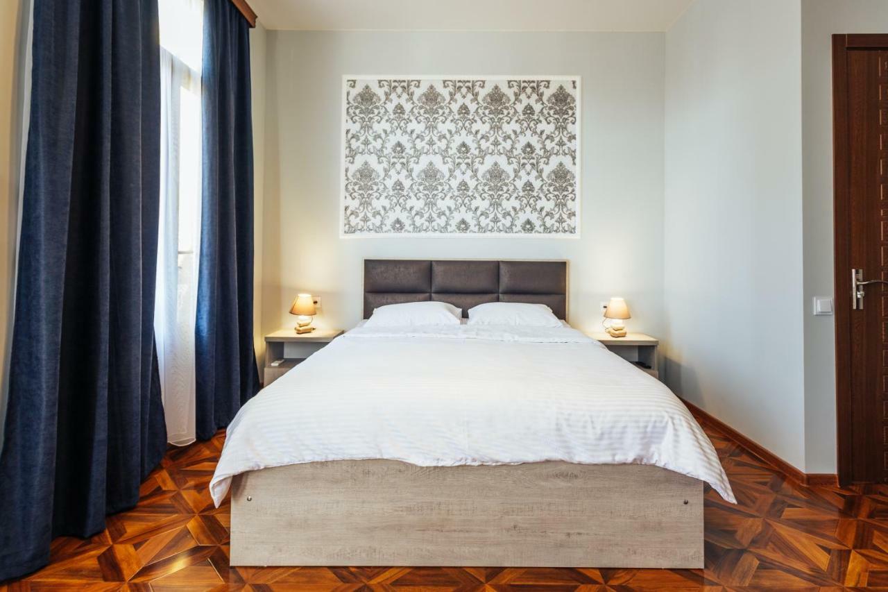 Memory House Hotel Кутаиси Екстериор снимка