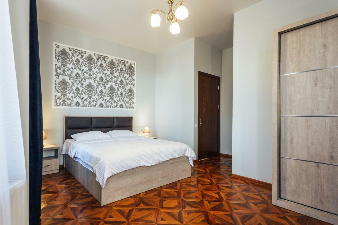 Memory House Hotel Кутаиси Екстериор снимка
