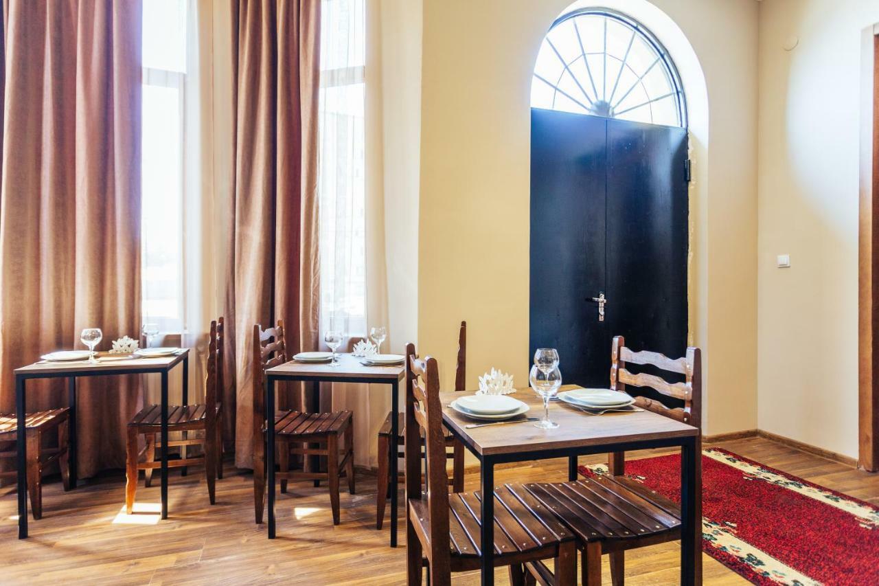 Memory House Hotel Кутаиси Екстериор снимка