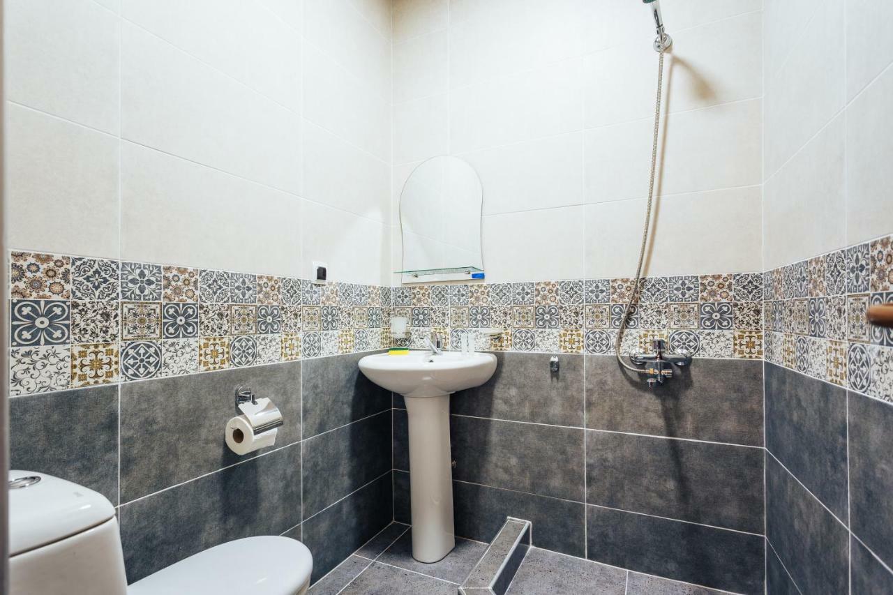 Memory House Hotel Кутаиси Екстериор снимка