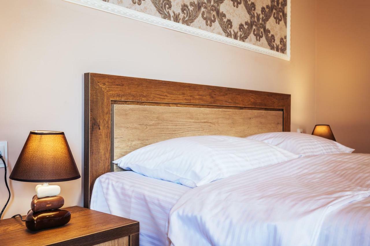 Memory House Hotel Кутаиси Екстериор снимка